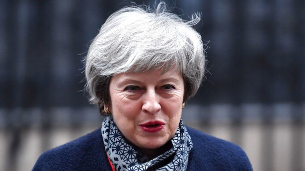 May og Corbyn advarer mod brexit-katastrofe