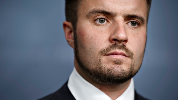 Erhvervsministeren giver Rohde ret igen: Forhøjer bankernes krise-buffer efter tre dages betænkningstid