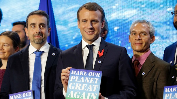 Macron driller Trump: Trækker klimaforskere fra USA til Frankrig med millioner til forskning