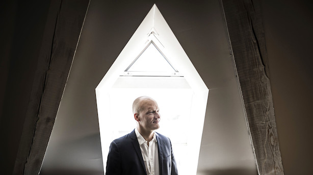 Debat: Bocian stikker hovedet i busken i sit forsvar for regnemaskinen