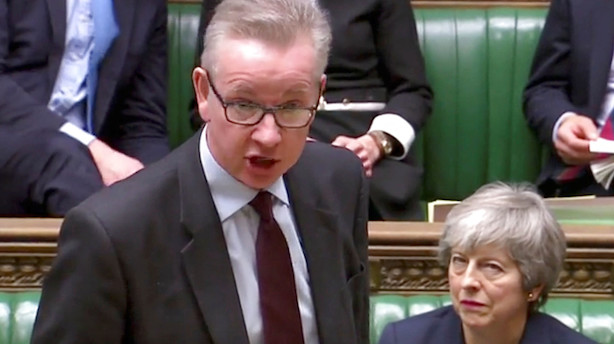 Theresa May har ikke givet op: Vil have brexit-aftale vedtaget inden seks dage
