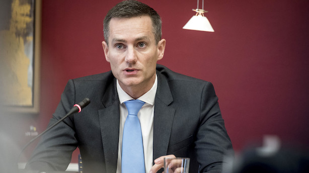 Jarlov afviser at komme ud i alle afkroge af hvidvasksag: Det ville koste et trecifret milliardbeløb