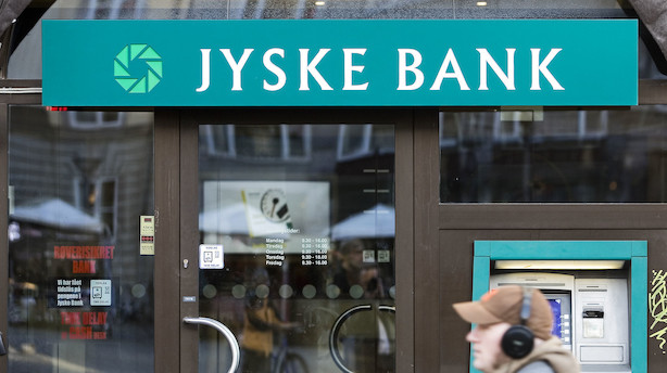 Aktier: Jyske og Sydbank steg på klangen af bryllupsklokker