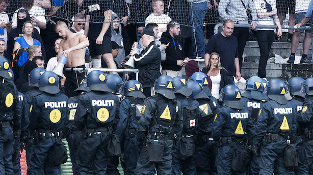 S og V vil lade hooligans betale for ballade