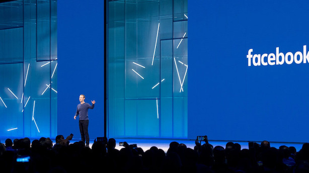 Facebook vil dele informationer om radikale i Frankrig