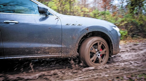 En Maserati... i mudder?!