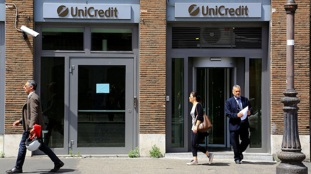 Italiensk storbank nedskriver og nedjusterer massivt