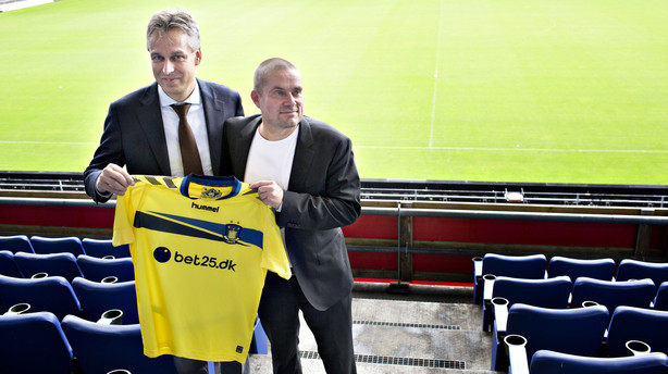 Brøndby-sponsor: "Mit logo sidder jo ikke på Jan Bechs jakkesæt"