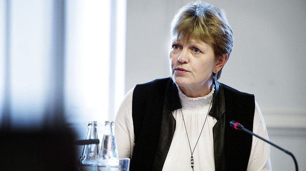 Rød blok skærper ministerkritik: Kræver åben hastehøring