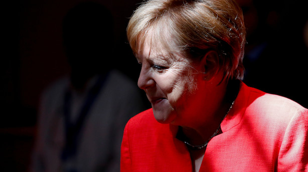 Analyse: Seehofer tavs om Merkels politiske liv