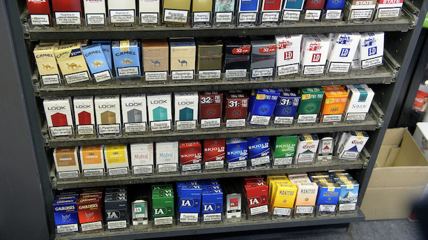Tobaksbranche vender tomlen ned til neutrale cigaretpakker uden logo: En krænkelse af os