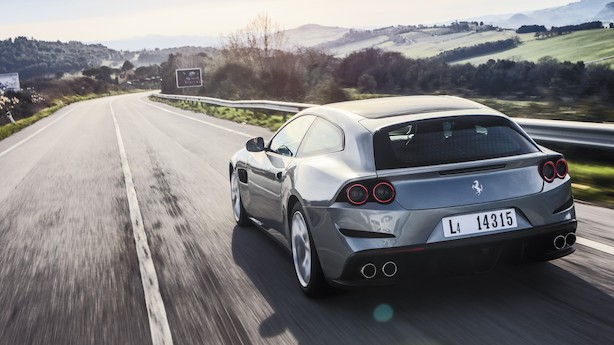 Mægtig Ferrari får V8-lillebror