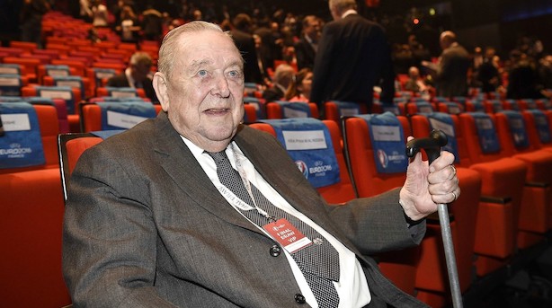Den tidligere Uefa-præsident Lennart Johansson er død