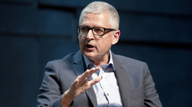 Hård kritik af dækningen af hvidvasksagen: Måske skulle Bruun & Hjejle have haft Cavlingen?