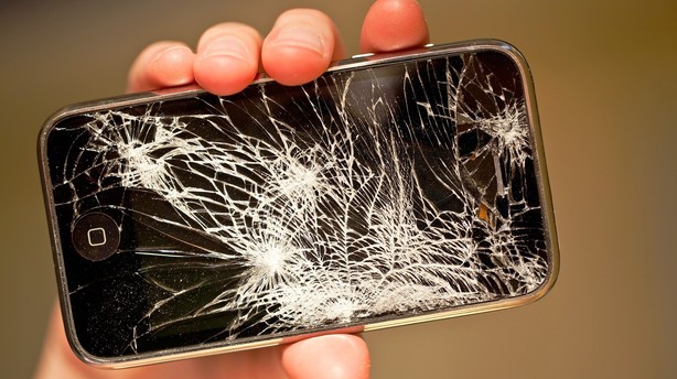 Iværksættere tjener penge på ødelagte iphones