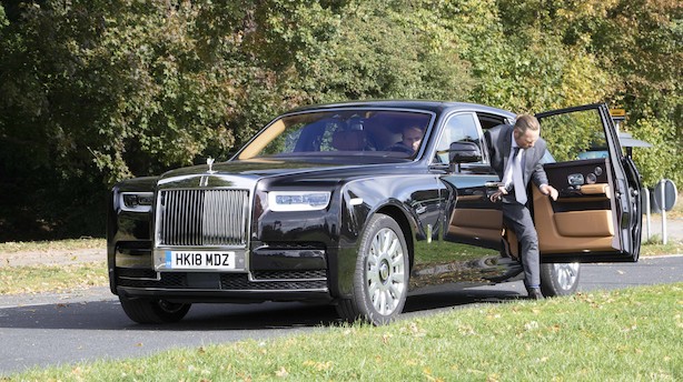 Gennem Hellerup i Rolls-Royce Phantom: Herskabet er ankommet