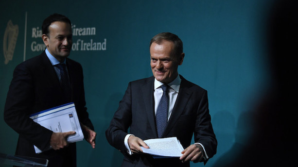 Tusk: Vi kan først tale om brexit når irsk grænse er løst