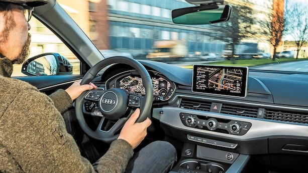 Test: Nu tilpasser Audi A4 selv hastigheden