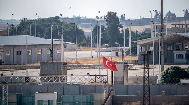 Bloomberg: Tyrkiske styrker krydser grænsen til Syrien