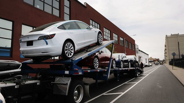 Aktieluk i USA: Handelsnervøsitet ramte marked - Tesla mod strømmen