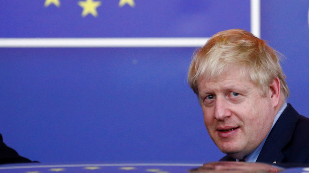 Morgenbriefing: Johnson tror på sejr i gyserafstemning, topchefer fyrer af frygt for recession
