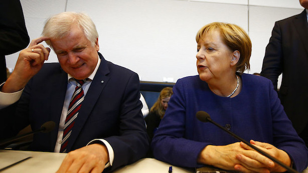 Analyse: Kan flygtninge splitte Merkels regeringshåb?
