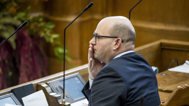 Pape vil dæmme op for spredning af terror på nettet