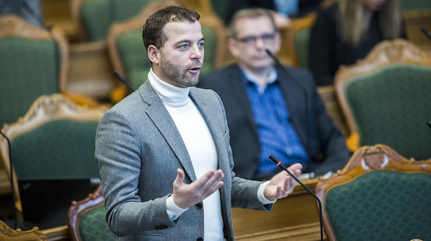 Radikale inviterer til forhandlinger: DF holder dansk politik som gidsel