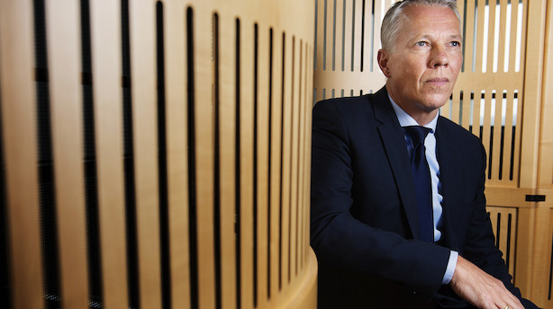 Aktiestatus: Ambu tager en dag mere som bundskraber i rødt C25