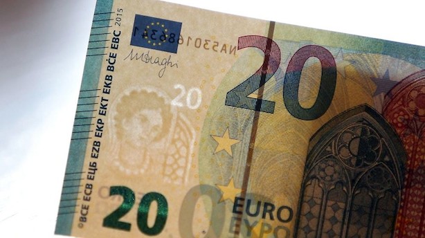 Valuta: Euro og yen styrkes på baggrund af handels-effekter