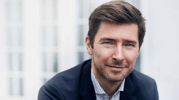 Direktør stopper efter finans-lobbyistbryllup