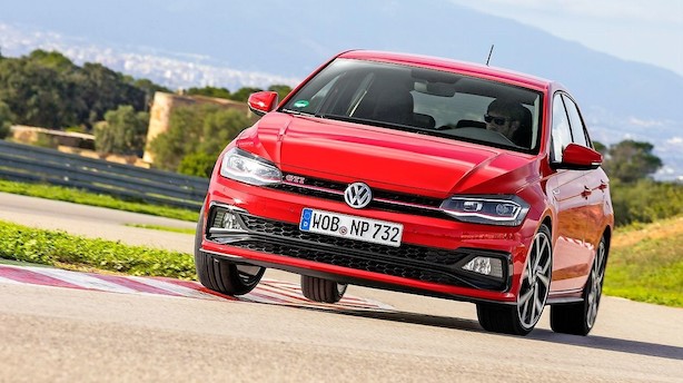 Den frække lillebror til Golf GTI farer frem