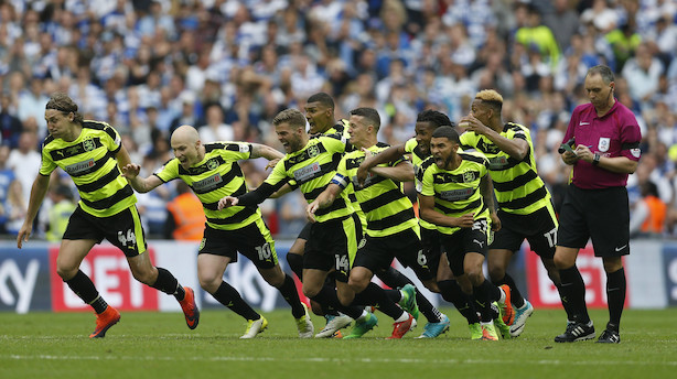 Huddersfield vinder engelsk milliardkamp