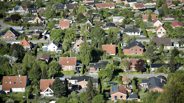 Udlandet skruer op for investeringer i danske boligobligationer: Bidrager til høje kurser på danskernes favoritlån