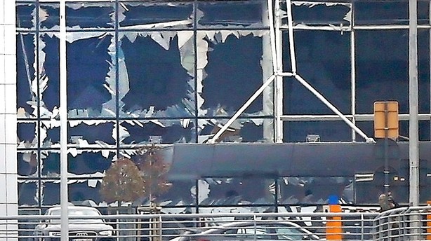 Bruxelles under angreb: Mindst 30 dræbt af bomber i lufthavn og metro