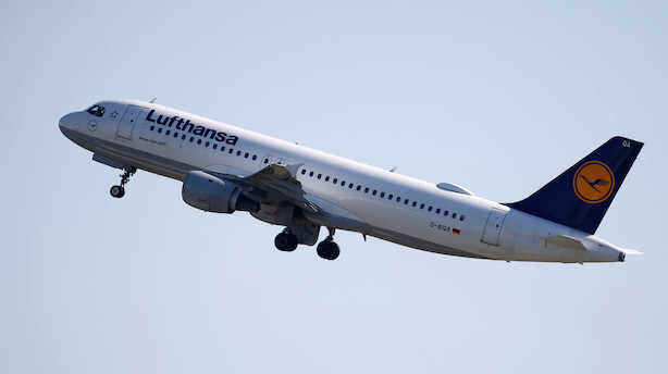 Flyaktier faldt over hele europa efter Lufthansa-nedjustering