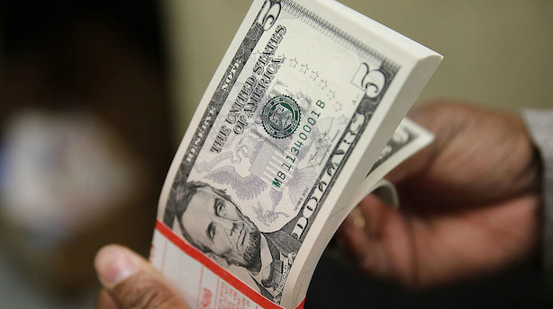 Dollar på sit laveste som reservevaluta siden 2013