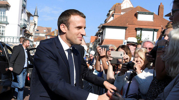 Macron øjner jordskredssejr ved fransk parlamentsvalg