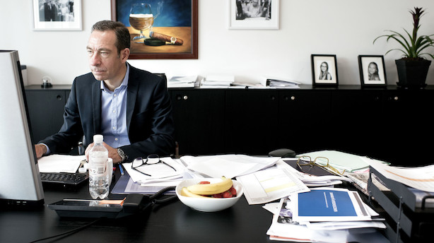 Pandora fik store smæk på vild børsdag - Mærsk i optur