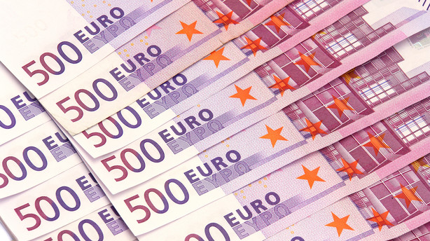 Valuta: Euro presses af ventet ECB-indgreb mens yen-styrke holder