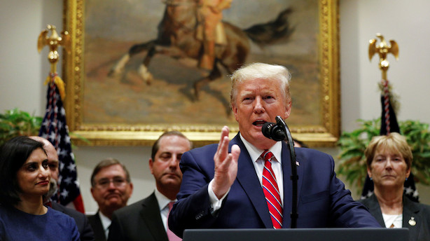Donald Trump besøger London få dage før britisk valg