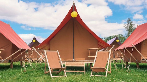 Farvel til flade luftmadrasser - flere vælger det fede festivalliv