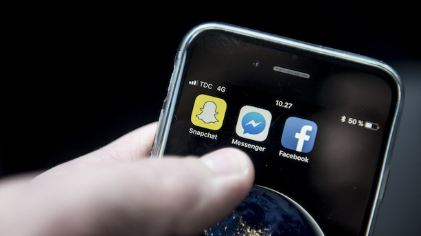 Politikere vil stille sociale medier til ansvar ved lov
