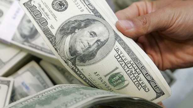 Valuta: Aktiestigninger tager toppen af dollar-styrkelsen
