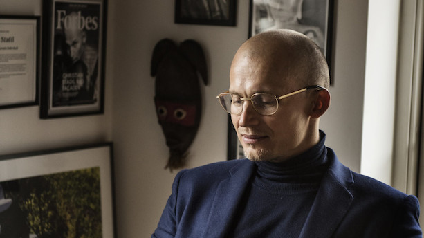 Bortvist direktør skal betale 200.000 kr. efter droppet sag mod Hummel