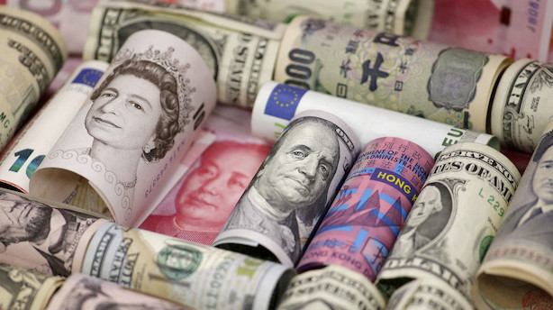 Valuta: Manglende klarhed om brexit fastholder pundet i nedgang