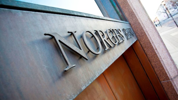 Norsk krone rejser sig lidt fra nær historisk svagt niveau