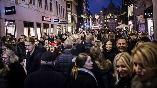 Økonomer giver aktieuro skylden for fald i forbrugertillids