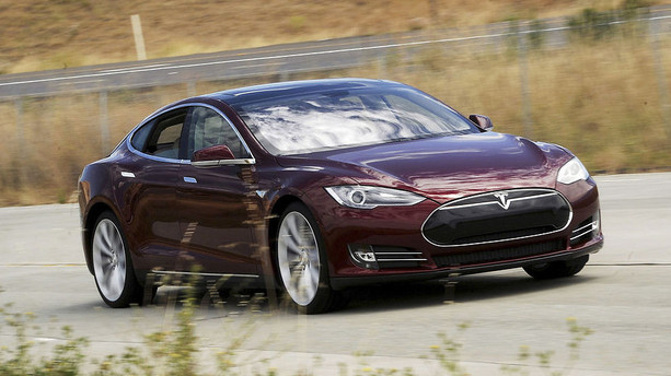 Tesla klar med kendt bilmodel til børn