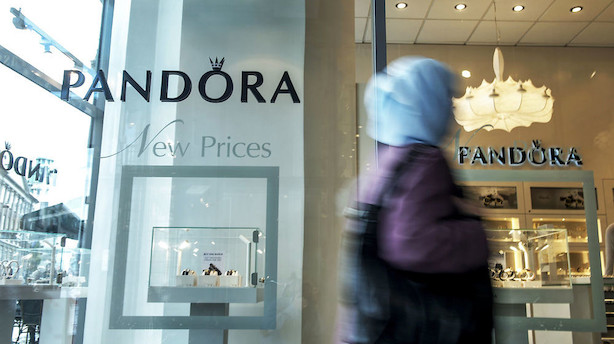 Aktier: Pandora og Chr. Hansen i spidsen i neutralt indeks